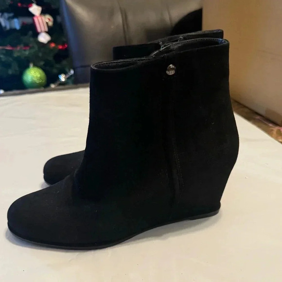 STUART WEITZMAN black Sidetrack suede wedge ANKLE BOOTS sz 7.5 - Picture 1 of 10